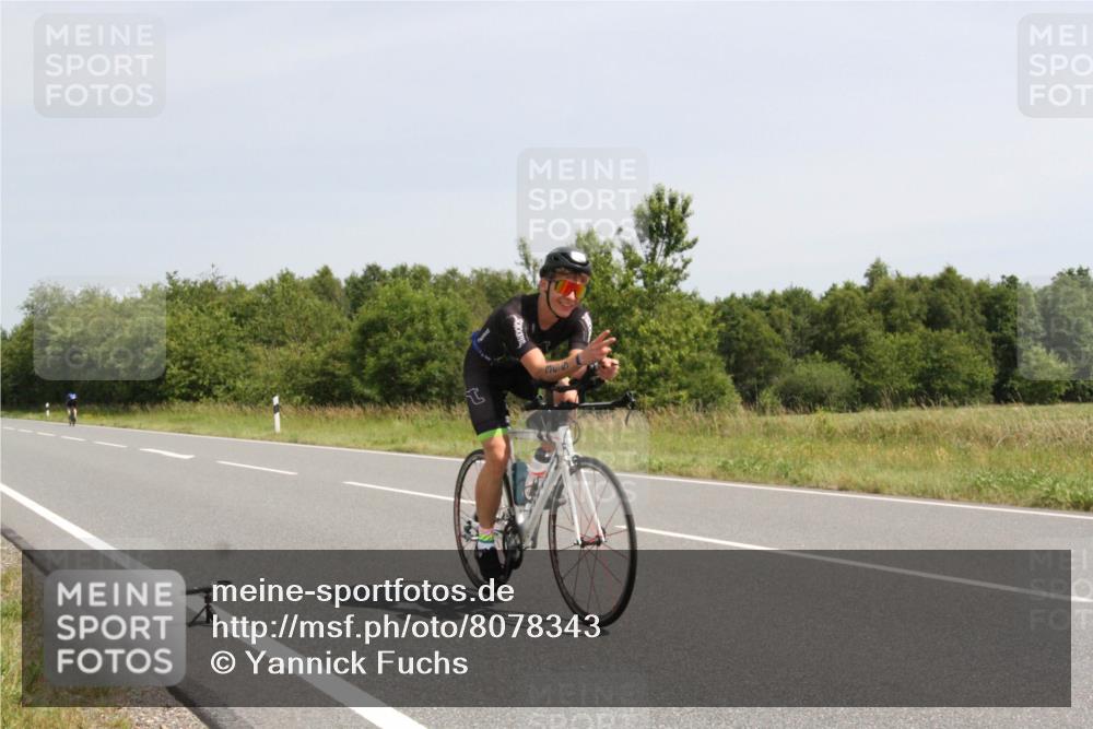 22.06.2025 - Viking Triathlon Yannick Fuchs http://msf.ph/oto/8078343 22.06.2025 12:06:52 Radfahren 365, 398, 466 meine-sportfotos.de
