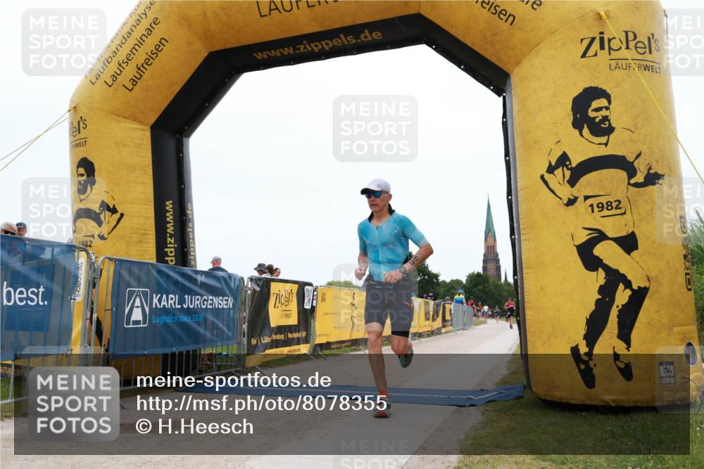 22.06.2025 - Viking Triathlon H.Heesch http://msf.ph/oto/8078355 22.06.2025 15:28:51 Laufen 68 meine-sportfotos.de