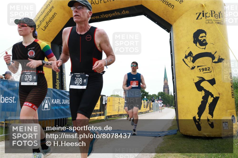 22.06.2025 - Viking Triathlon H.Heesch http://msf.ph/oto/8078437 22.06.2025 15:29:49 Laufen 308, 379, 433 meine-sportfotos.de