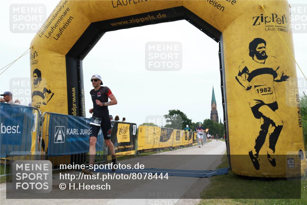 22.06.2025 - Viking Triathlon H.Heesch http://msf.ph/oto/8078444 22.06.2025 15:29:51 Laufen 308, 379, 433 meine-sportfotos.de