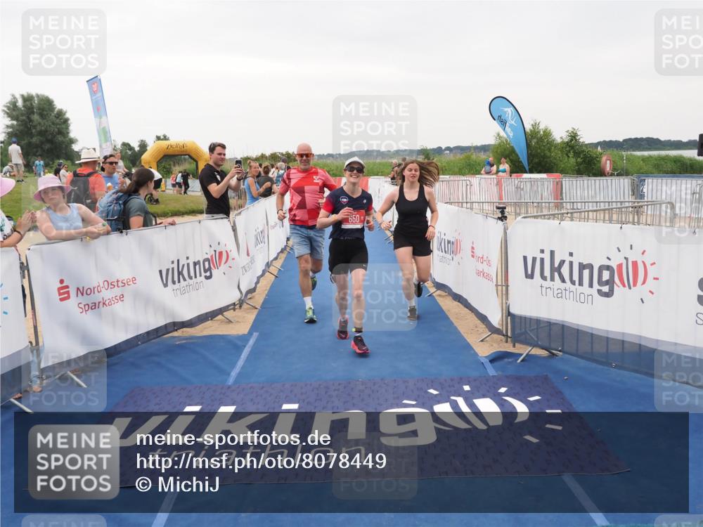 22.06.2025 - Viking Triathlon MichiJ http://msf.ph/oto/8078449 22.06.2025 16:03:06 Ziel 403, 650 meine-sportfotos.de