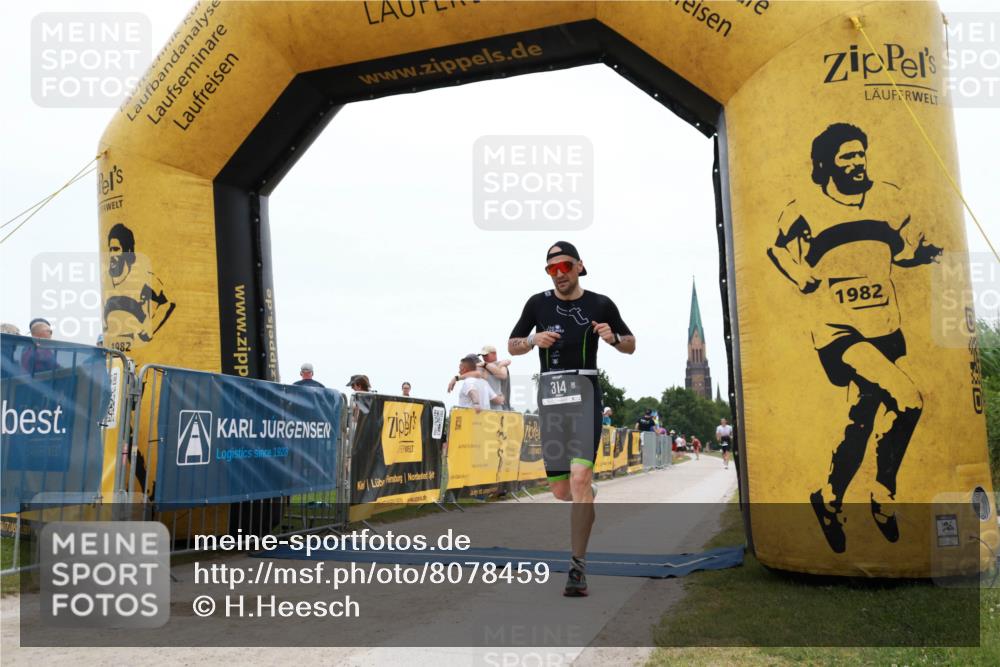 22.06.2025 - Viking Triathlon H.Heesch http://msf.ph/oto/8078459 22.06.2025 15:30:19 Laufen 314 meine-sportfotos.de