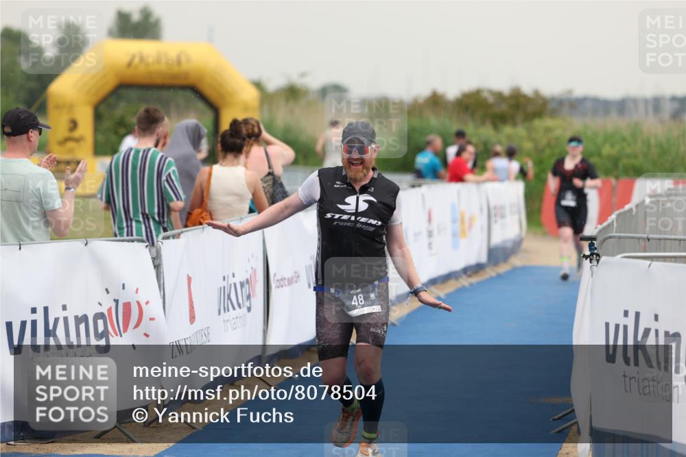 22.06.2025 - Viking Triathlon Yannick Fuchs http://msf.ph/oto/8078504 22.06.2025 16:36:48 Ziel 48, 240 meine-sportfotos.de