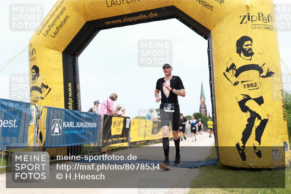 22.06.2025 - Viking Triathlon H.Heesch http://msf.ph/oto/8078534 22.06.2025 14:41:54 Laufen 427, 653 meine-sportfotos.de