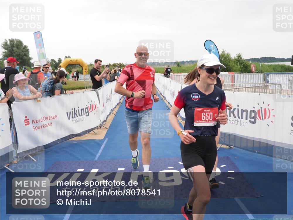 22.06.2025 - Viking Triathlon MichiJ http://msf.ph/oto/8078541 22.06.2025 16:03:07 Ziel 403, 650 meine-sportfotos.de