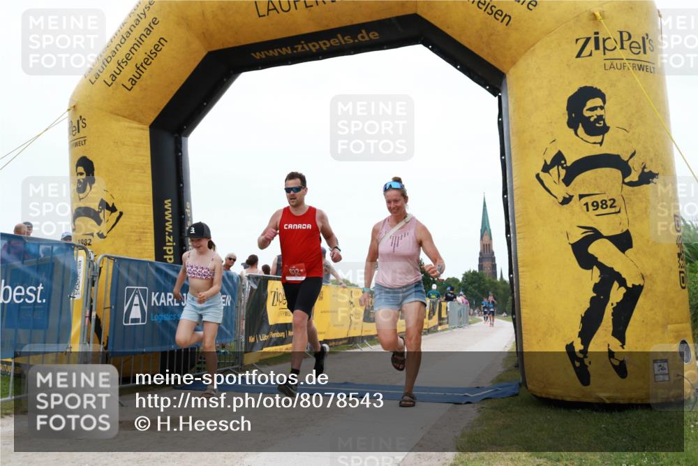 22.06.2025 - Viking Triathlon H.Heesch http://msf.ph/oto/8078543 22.06.2025 15:32:02 Laufen 632 meine-sportfotos.de