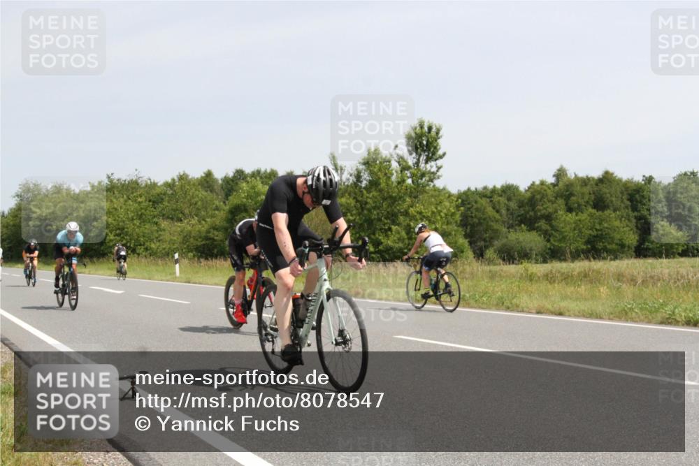 22.06.2025 - Viking Triathlon Yannick Fuchs http://msf.ph/oto/8078547 22.06.2025 12:08:20 Radfahren 34, 46, 164, 297, 321, 451, 633 meine-sportfotos.de