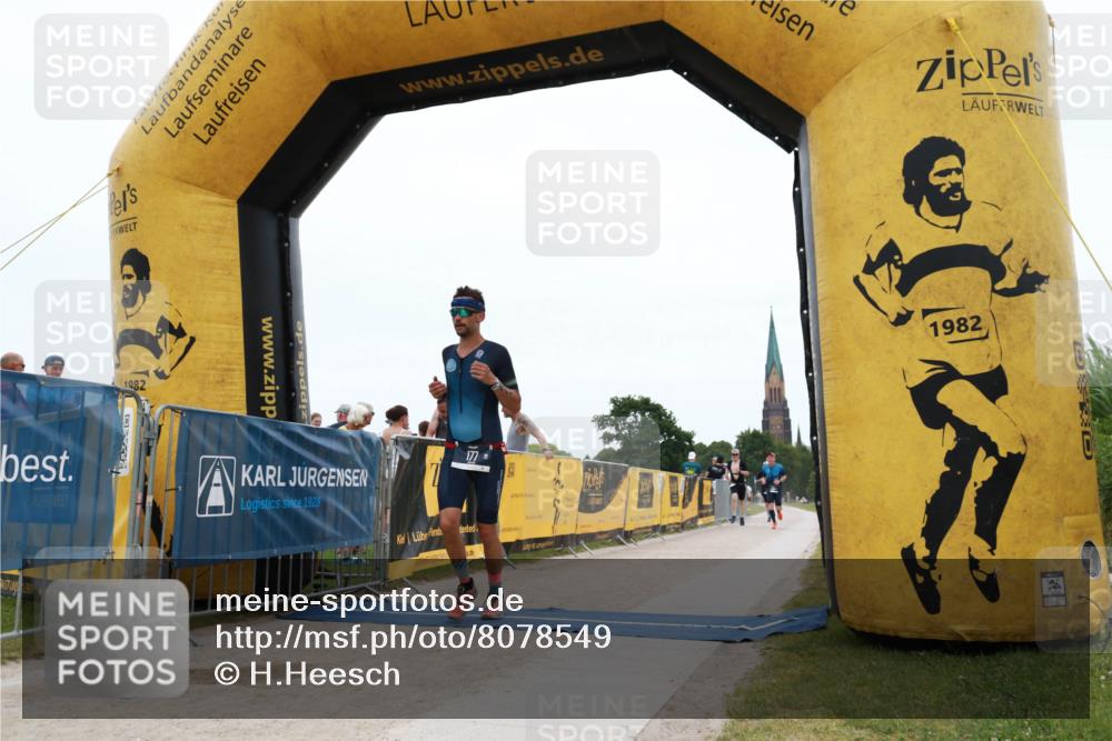 22.06.2025 - Viking Triathlon H.Heesch http://msf.ph/oto/8078549 22.06.2025 15:32:11 Laufen 177 meine-sportfotos.de