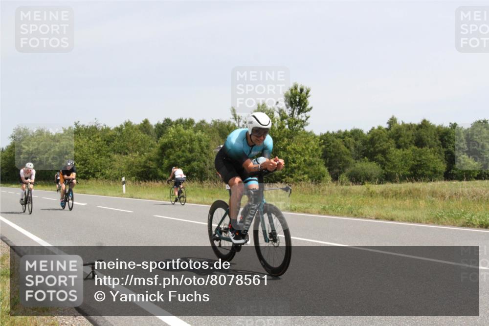 22.06.2025 - Viking Triathlon Yannick Fuchs http://msf.ph/oto/8078561 22.06.2025 12:08:21 Radfahren 34, 46, 164, 192, 297, 321, 451, 633 meine-sportfotos.de