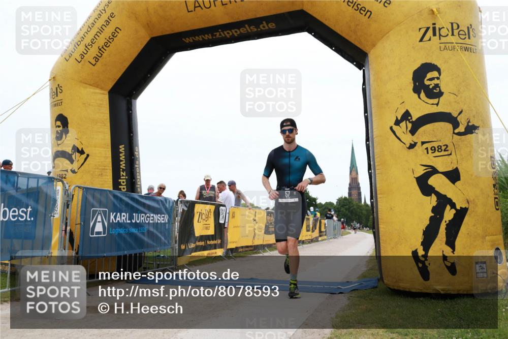 22.06.2025 - Viking Triathlon H.Heesch http://msf.ph/oto/8078593 22.06.2025 15:33:36 Laufen 57 meine-sportfotos.de