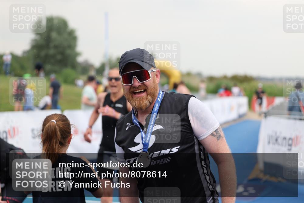 22.06.2025 - Viking Triathlon Yannick Fuchs http://msf.ph/oto/8078614 22.06.2025 16:37:00 Ziel 267 meine-sportfotos.de