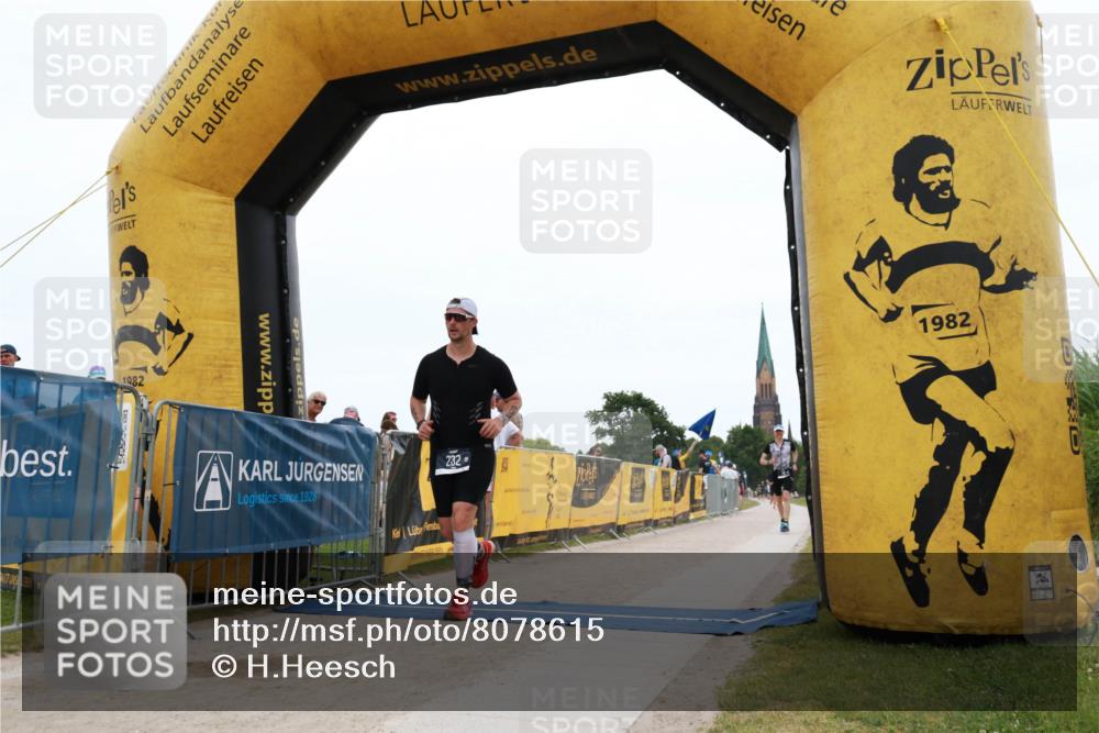 22.06.2025 - Viking Triathlon H.Heesch http://msf.ph/oto/8078615 22.06.2025 15:34:06 Laufen 232, 305, 361 meine-sportfotos.de