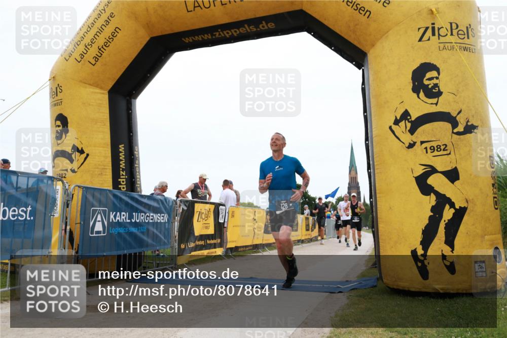 22.06.2025 - Viking Triathlon H.Heesch http://msf.ph/oto/8078641 22.06.2025 15:34:40 Laufen 128 meine-sportfotos.de