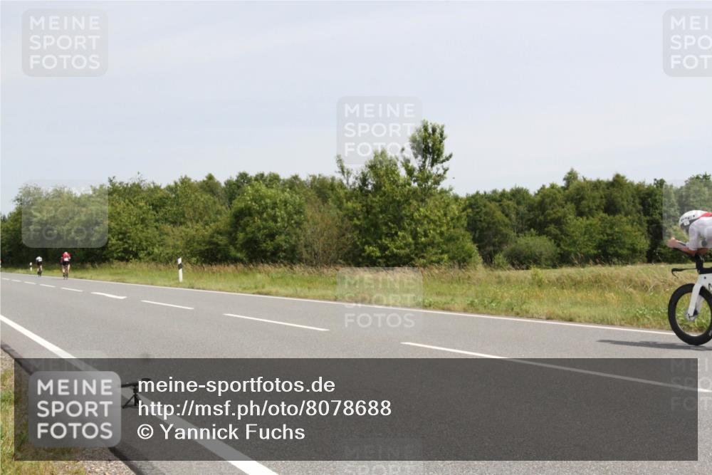 22.06.2025 - Viking Triathlon Yannick Fuchs http://msf.ph/oto/8078688 22.06.2025 12:08:58 Radfahren 14, 48, 99, 117, 651 meine-sportfotos.de