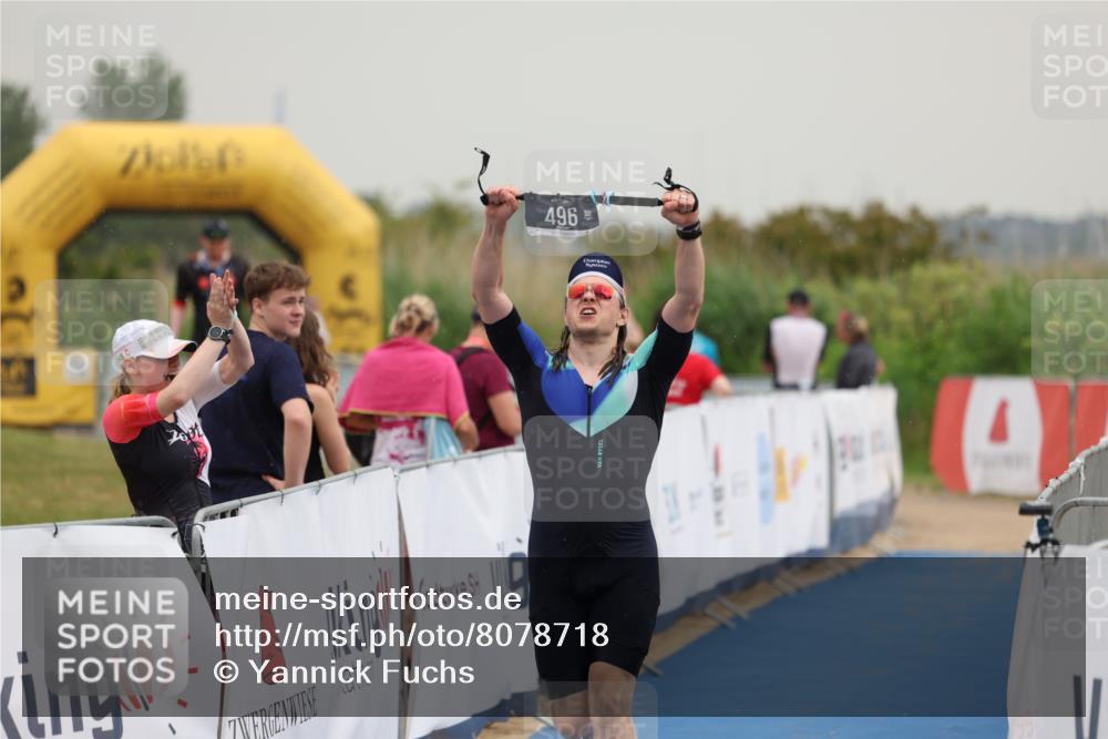 22.06.2025 - Viking Triathlon Yannick Fuchs http://msf.ph/oto/8078718 22.06.2025 16:38:28 Ziel 496 meine-sportfotos.de