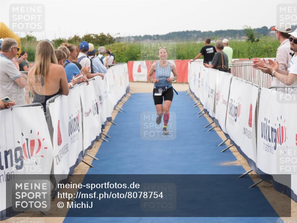 22.06.2025 - Viking Triathlon MichiJ http://msf.ph/oto/8078754 22.06.2025 15:56:00 Ziel 197 meine-sportfotos.de