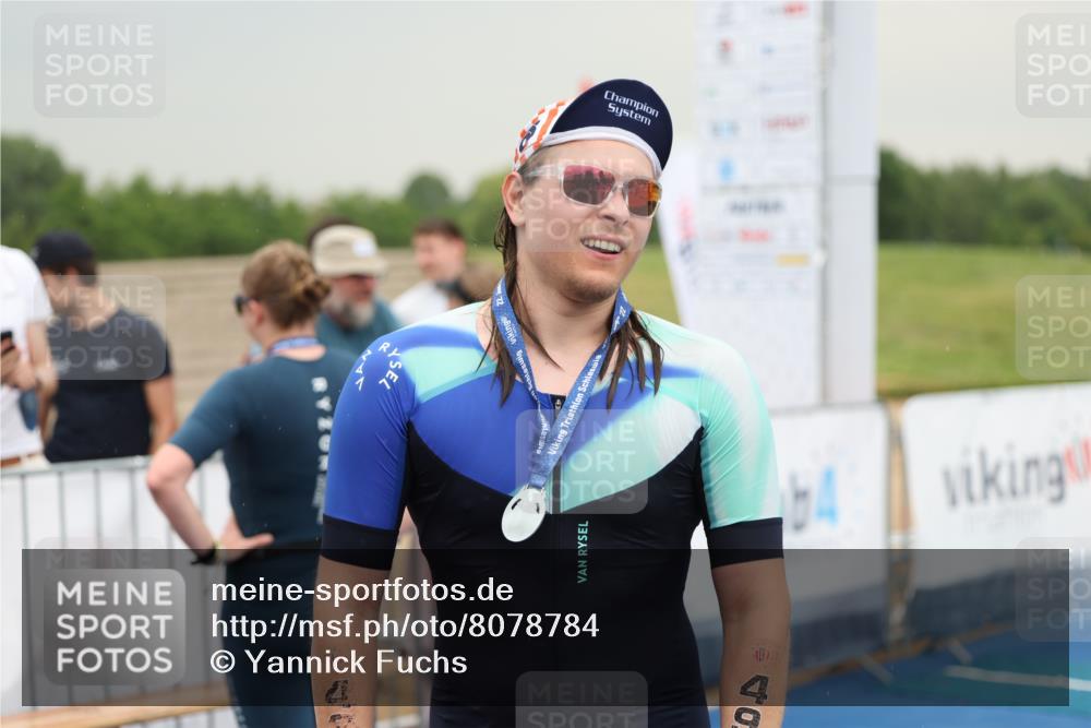 22.06.2025 - Viking Triathlon Yannick Fuchs http://msf.ph/oto/8078784 22.06.2025 16:38:38 Ziel  meine-sportfotos.de