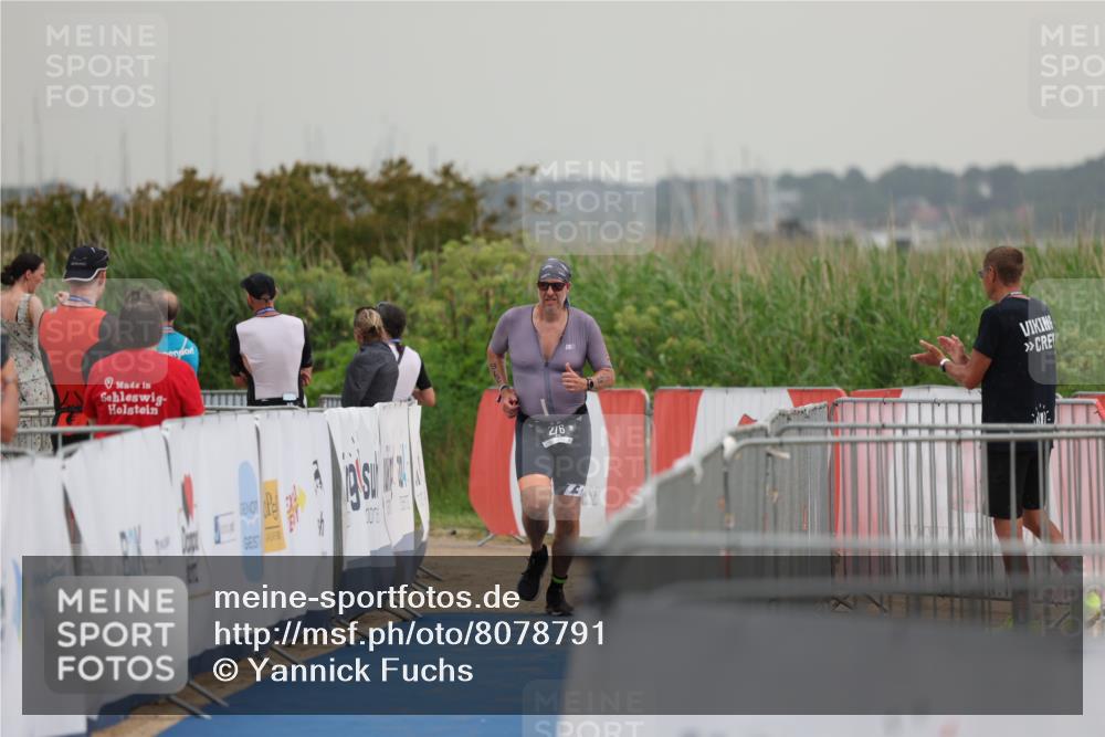 22.06.2025 - Viking Triathlon Yannick Fuchs http://msf.ph/oto/8078791 22.06.2025 16:38:42 Ziel  meine-sportfotos.de