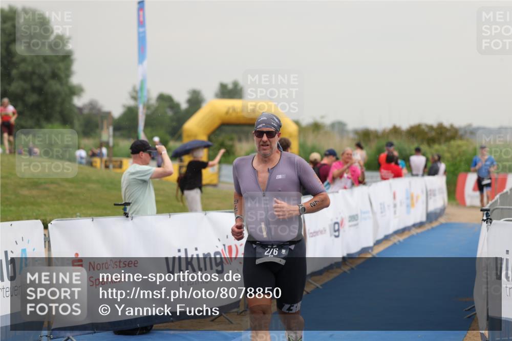 22.06.2025 - Viking Triathlon Yannick Fuchs http://msf.ph/oto/8078850 22.06.2025 16:38:49 Ziel 276 meine-sportfotos.de