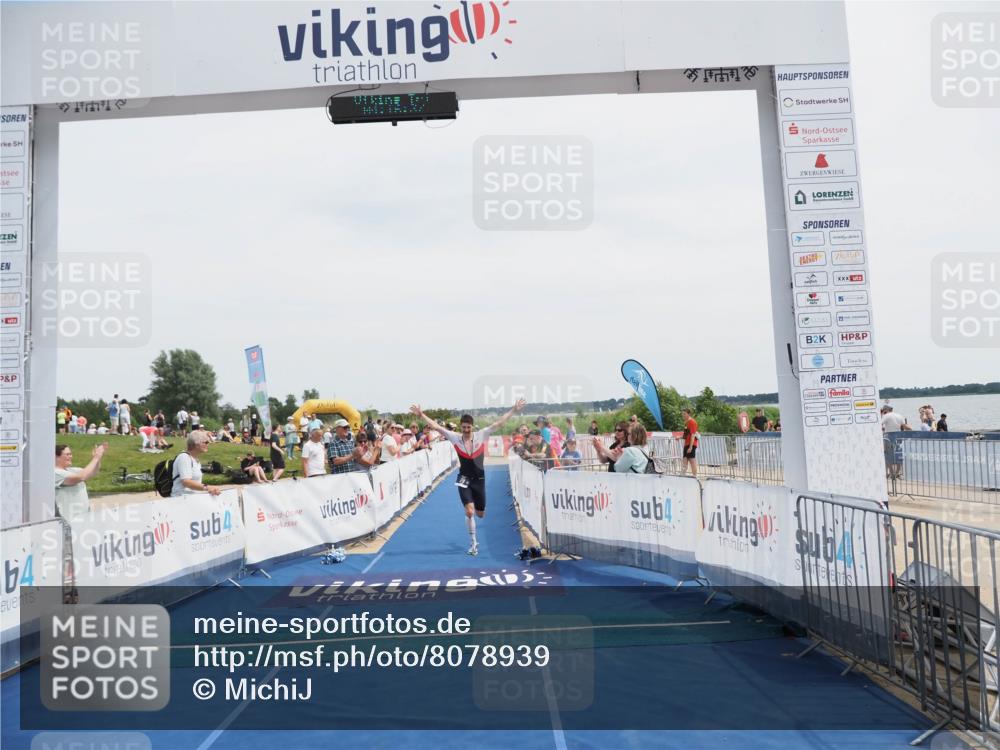 22.06.2025 - Viking Triathlon MichiJ http://msf.ph/oto/8078939 22.06.2025 14:16:47 Ziel 178 meine-sportfotos.de