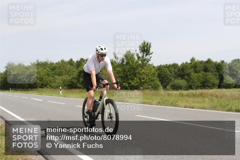 22.06.2025 - Viking Triathlon Yannick Fuchs http://msf.ph/oto/8078994 22.06.2025 12:11:14 Radfahren 529, 643, 658 meine-sportfotos.de