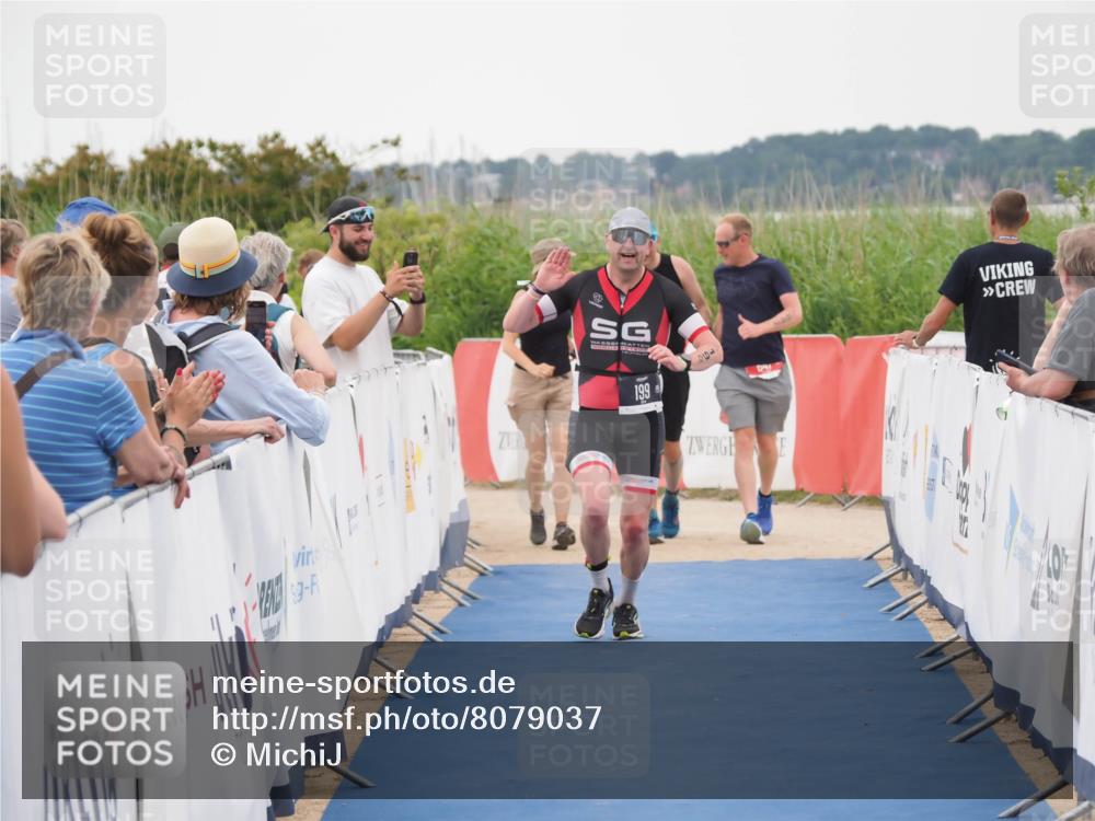 22.06.2025 - Viking Triathlon MichiJ http://msf.ph/oto/8079037 22.06.2025 15:56:23 Ziel 199 meine-sportfotos.de