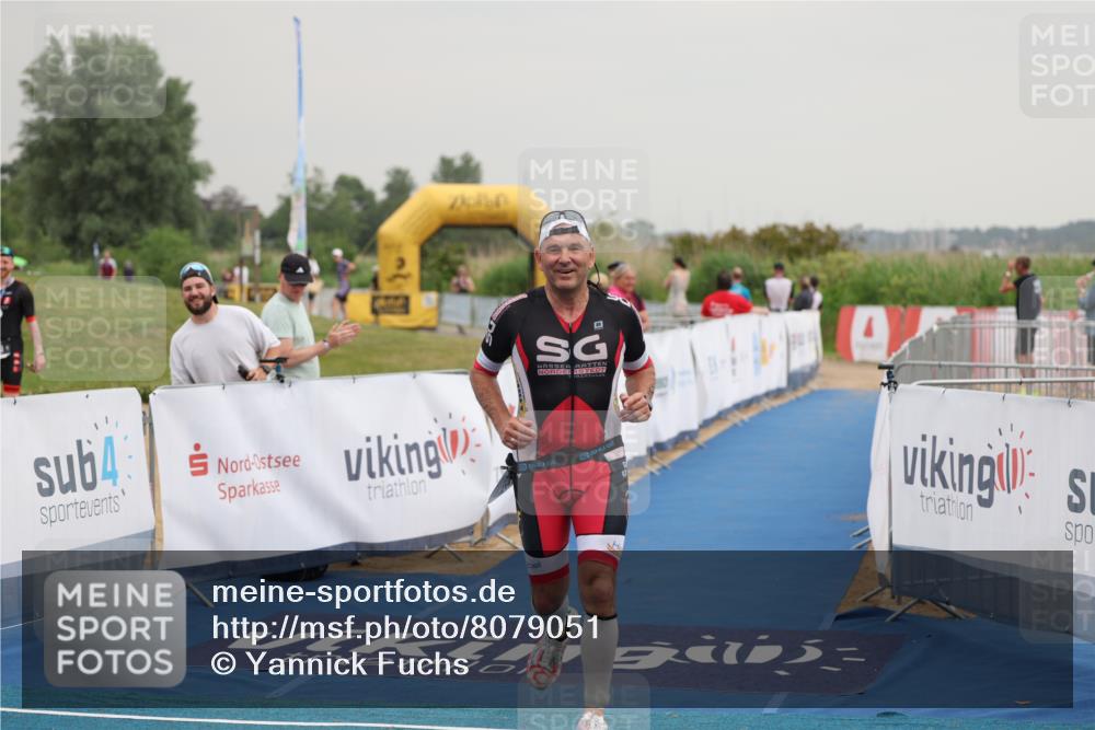 22.06.2025 - Viking Triathlon Yannick Fuchs http://msf.ph/oto/8079051 22.06.2025 16:39:27 Ziel 156 meine-sportfotos.de
