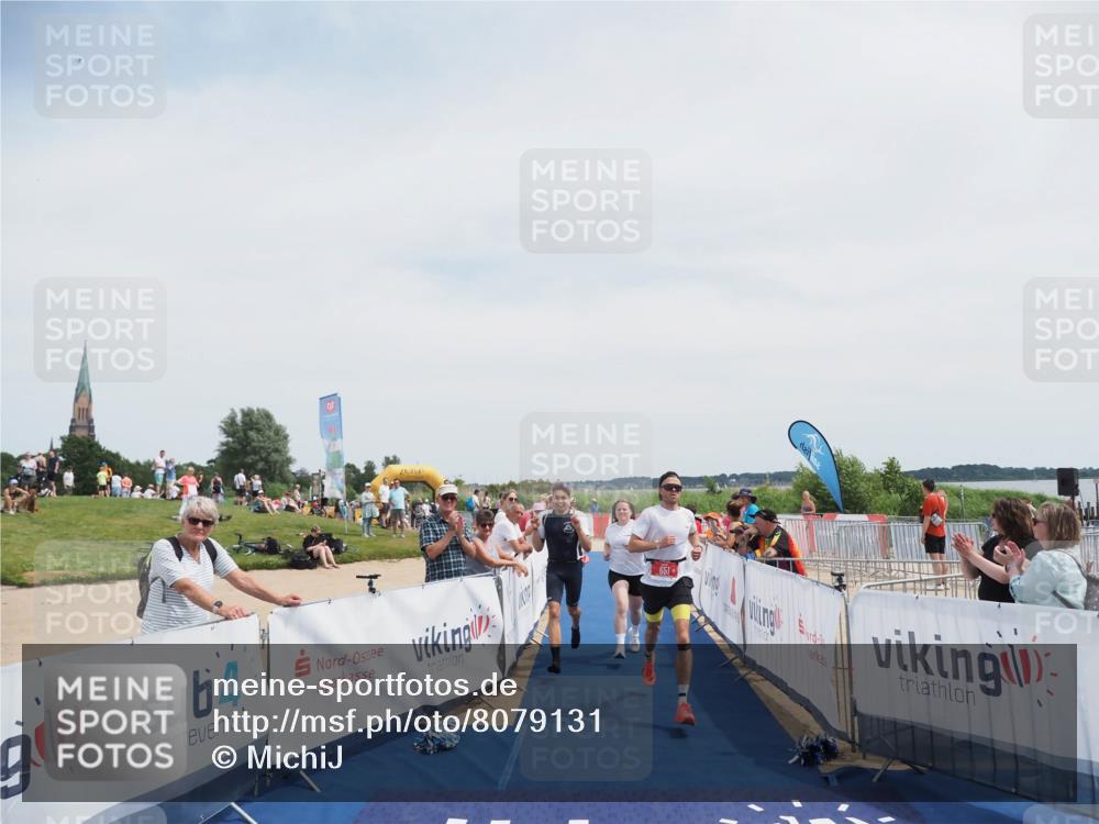 22.06.2025 - Viking Triathlon MichiJ http://msf.ph/oto/8079131 22.06.2025 14:16:59 Ziel 651 meine-sportfotos.de