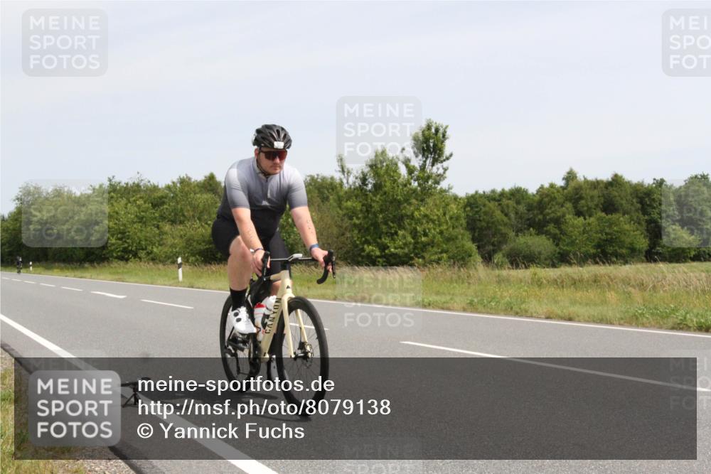 22.06.2025 - Viking Triathlon Yannick Fuchs http://msf.ph/oto/8079138 22.06.2025 12:12:16 Radfahren 303 meine-sportfotos.de