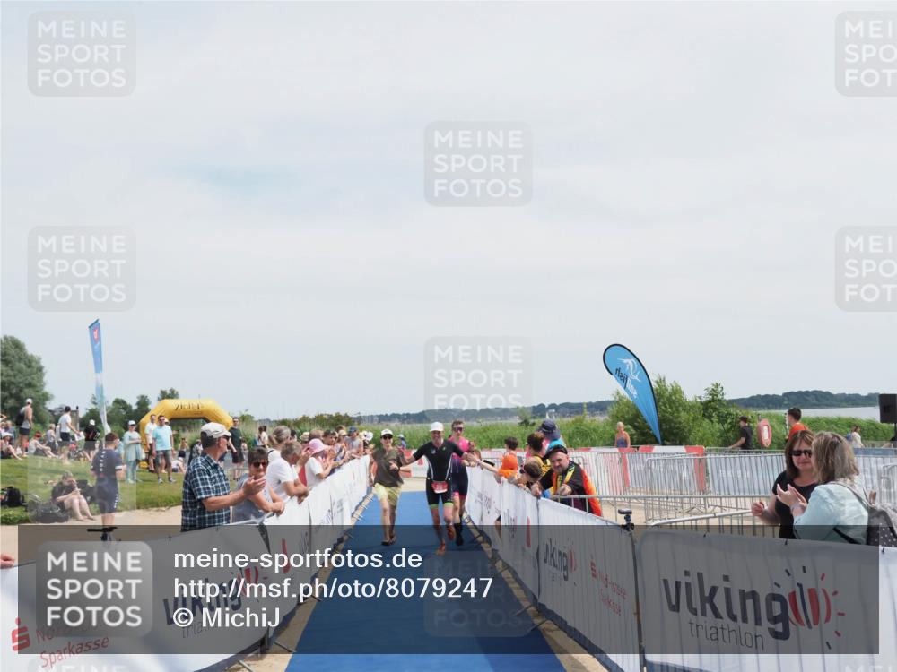 22.06.2025 - Viking Triathlon MichiJ http://msf.ph/oto/8079247 22.06.2025 14:17:16 Ziel 610 meine-sportfotos.de
