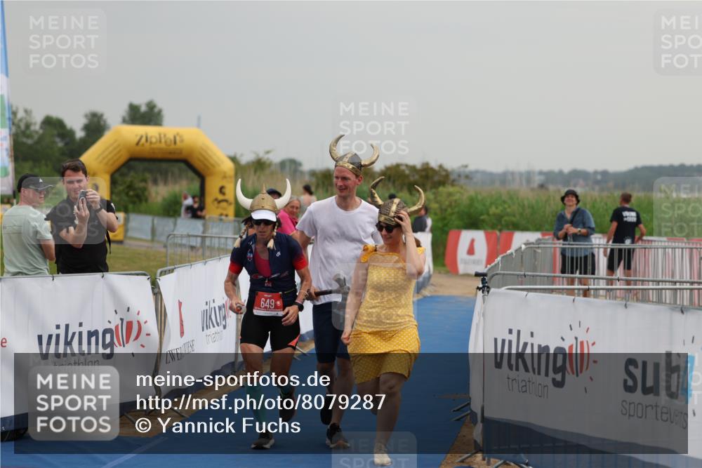 22.06.2025 - Viking Triathlon Yannick Fuchs http://msf.ph/oto/8079287 22.06.2025 16:40:57 Ziel 649 meine-sportfotos.de