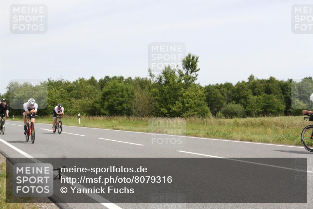 22.06.2025 - Viking Triathlon Yannick Fuchs http://msf.ph/oto/8079316 22.06.2025 12:14:00 Radfahren 28, 150, 172, 180, 184, 253, 375, 513, 635, 645 meine-sportfotos.de