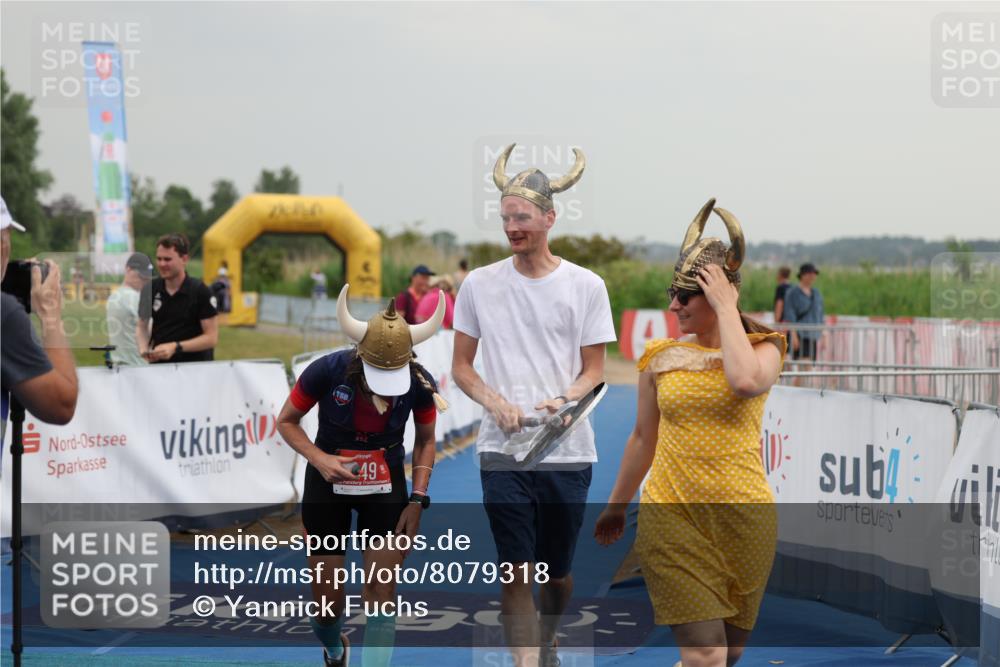22.06.2025 - Viking Triathlon Yannick Fuchs http://msf.ph/oto/8079318 22.06.2025 16:40:59 Ziel 649 meine-sportfotos.de