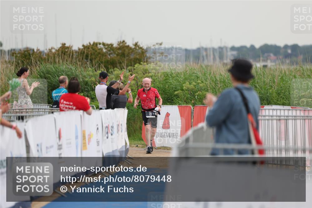 22.06.2025 - Viking Triathlon Yannick Fuchs http://msf.ph/oto/8079448 22.06.2025 16:43:04 Ziel  meine-sportfotos.de