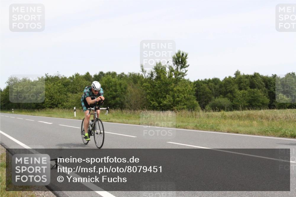 22.06.2025 - Viking Triathlon Yannick Fuchs http://msf.ph/oto/8079451 22.06.2025 12:14:56 Radfahren 72, 329, 353, 376, 411, 553 meine-sportfotos.de