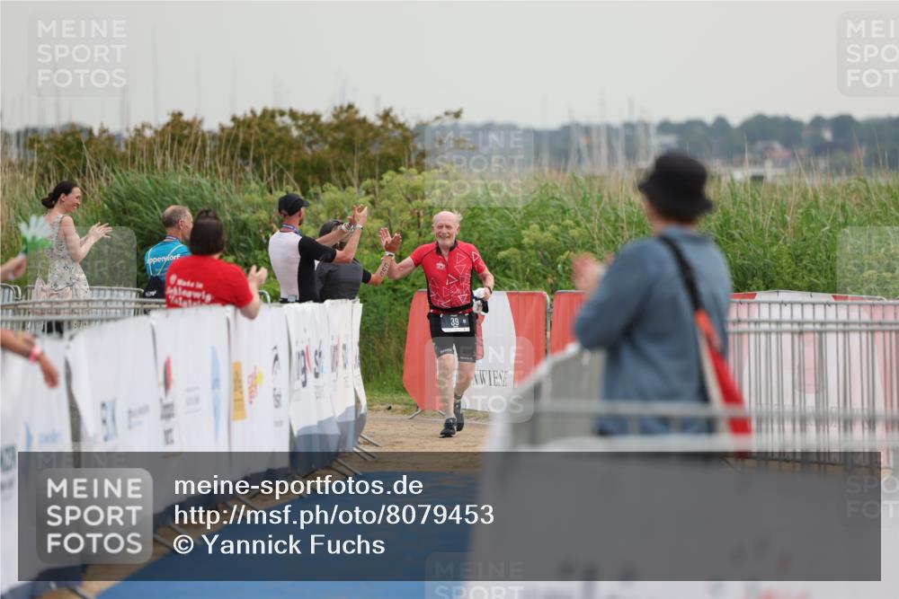 22.06.2025 - Viking Triathlon Yannick Fuchs http://msf.ph/oto/8079453 22.06.2025 16:43:05 Ziel  meine-sportfotos.de