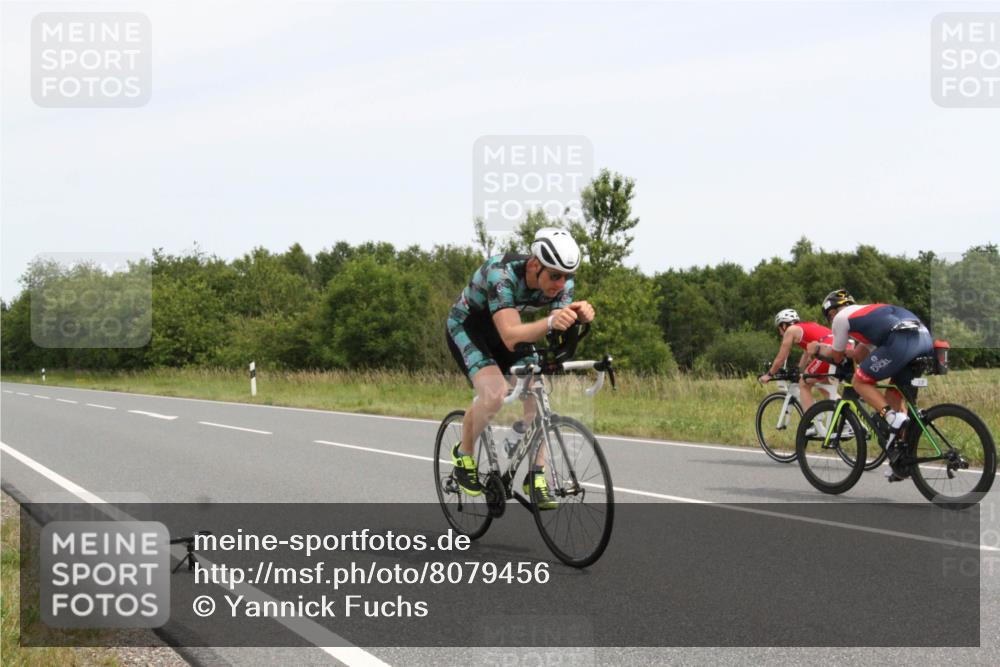 22.06.2025 - Viking Triathlon Yannick Fuchs http://msf.ph/oto/8079456 22.06.2025 12:14:56 Radfahren 72, 329, 353, 376, 411, 553 meine-sportfotos.de