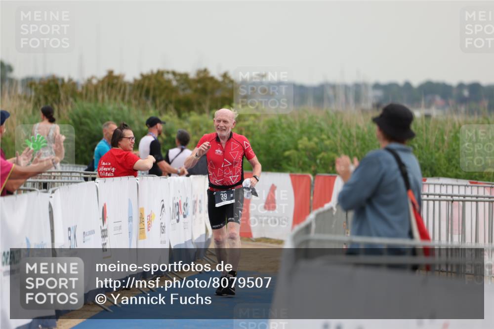 22.06.2025 - Viking Triathlon Yannick Fuchs http://msf.ph/oto/8079507 22.06.2025 16:43:10 Ziel 39 meine-sportfotos.de