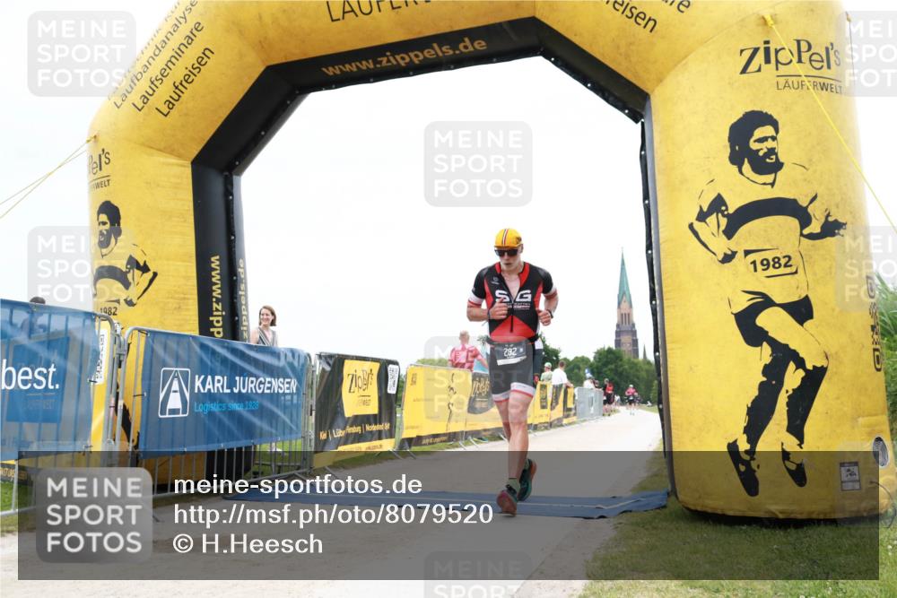 22.06.2025 - Viking Triathlon H.Heesch http://msf.ph/oto/8079520 22.06.2025 15:45:53 Laufen 292, 412 meine-sportfotos.de
