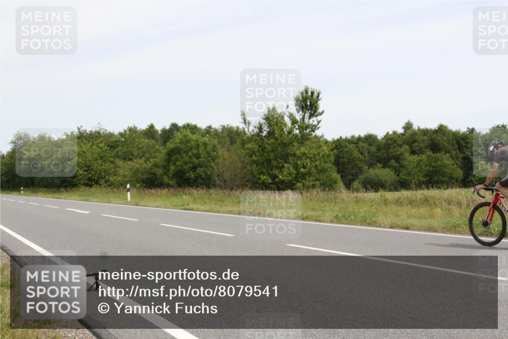 22.06.2025 - Viking Triathlon Yannick Fuchs http://msf.ph/oto/8079541 22.06.2025 12:15:46 Radfahren 222, 657 meine-sportfotos.de
