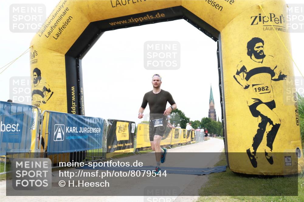 22.06.2025 - Viking Triathlon H.Heesch http://msf.ph/oto/8079544 22.06.2025 15:46:30 Laufen 335, 456 meine-sportfotos.de
