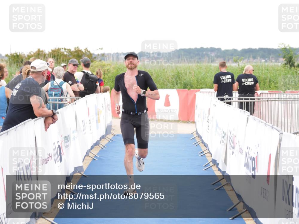 22.06.2025 - Viking Triathlon MichiJ http://msf.ph/oto/8079565 22.06.2025 16:05:00 Ziel 342 meine-sportfotos.de