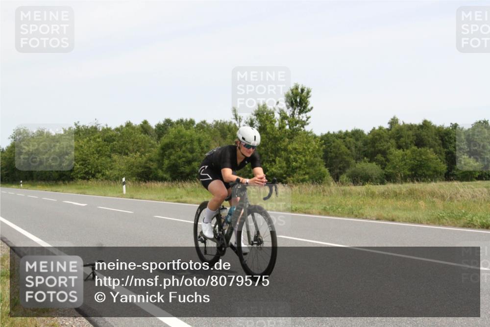 22.06.2025 - Viking Triathlon Yannick Fuchs http://msf.ph/oto/8079575 22.06.2025 12:16:04 Radfahren 132, 229, 271, 284, 294, 370, 486, 510, 530 meine-sportfotos.de