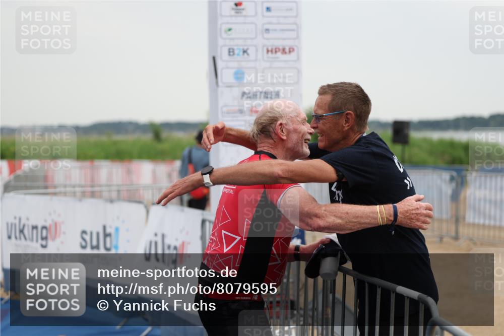 22.06.2025 - Viking Triathlon Yannick Fuchs http://msf.ph/oto/8079595 22.06.2025 16:43:21 Ziel 39 meine-sportfotos.de