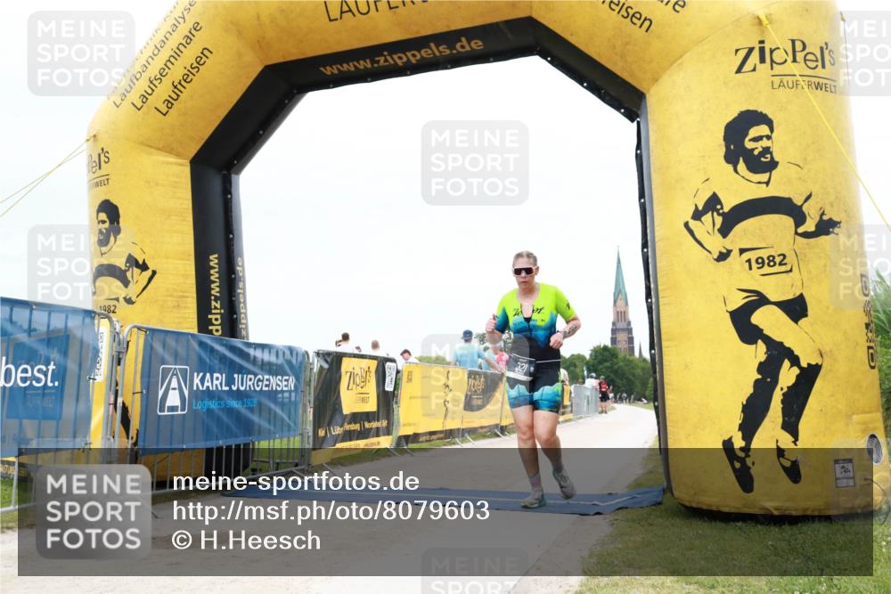 22.06.2025 - Viking Triathlon H.Heesch http://msf.ph/oto/8079603 22.06.2025 15:48:31 Laufen 321 meine-sportfotos.de