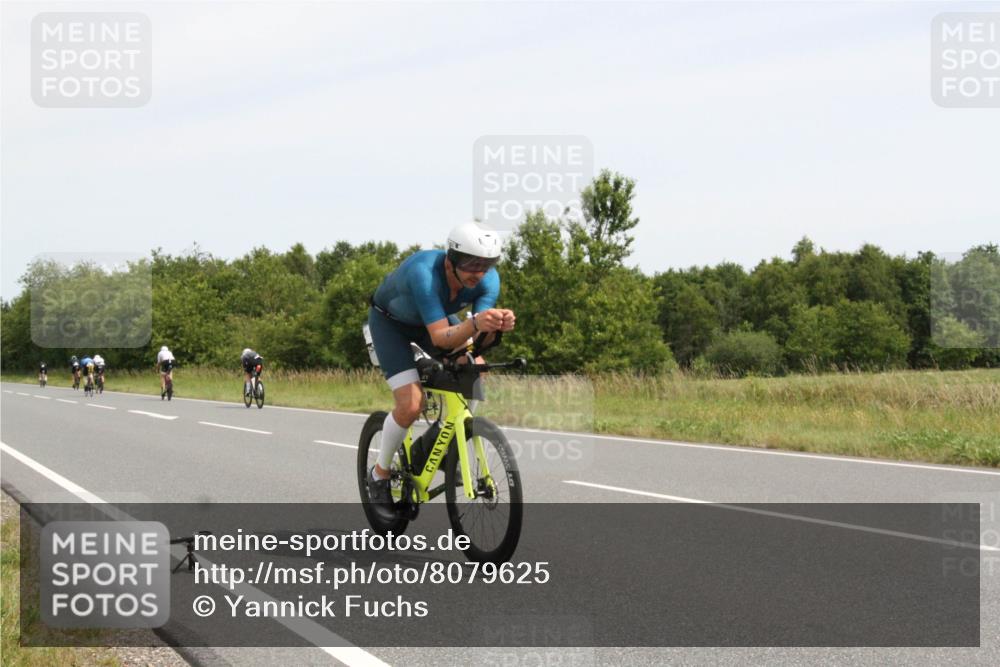 22.06.2025 - Viking Triathlon Yannick Fuchs http://msf.ph/oto/8079625 22.06.2025 12:16:11 Radfahren 30, 95, 132, 271, 331, 348, 359, 505 meine-sportfotos.de