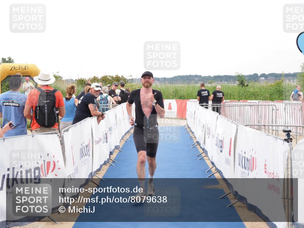 22.06.2025 - Viking Triathlon MichiJ http://msf.ph/oto/8079638 22.06.2025 16:05:02 Ziel 342 meine-sportfotos.de