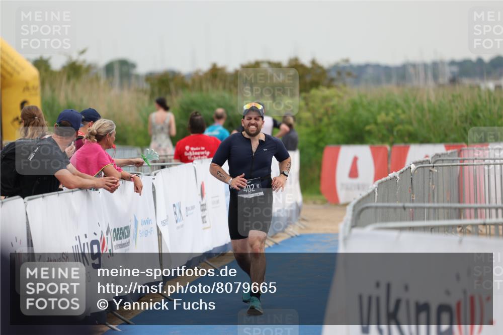22.06.2025 - Viking Triathlon Yannick Fuchs http://msf.ph/oto/8079665 22.06.2025 16:44:57 Ziel 402, 470 meine-sportfotos.de
