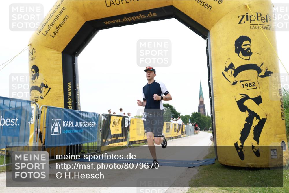 22.06.2025 - Viking Triathlon H.Heesch http://msf.ph/oto/8079670 22.06.2025 15:52:15 Laufen 519 meine-sportfotos.de