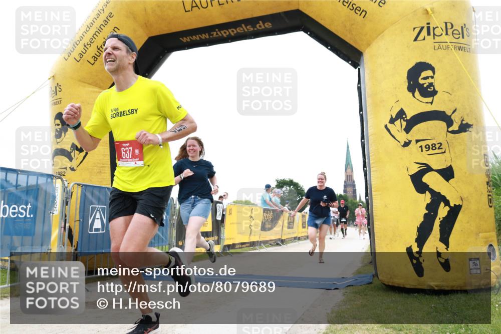 22.06.2025 - Viking Triathlon H.Heesch http://msf.ph/oto/8079689 22.06.2025 15:53:26 Laufen 75, 637 meine-sportfotos.de